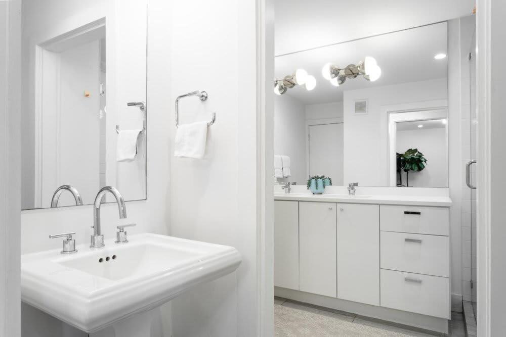 Chic Clarksville 2Br Condo Near Downtown Austin Eksteriør bilde